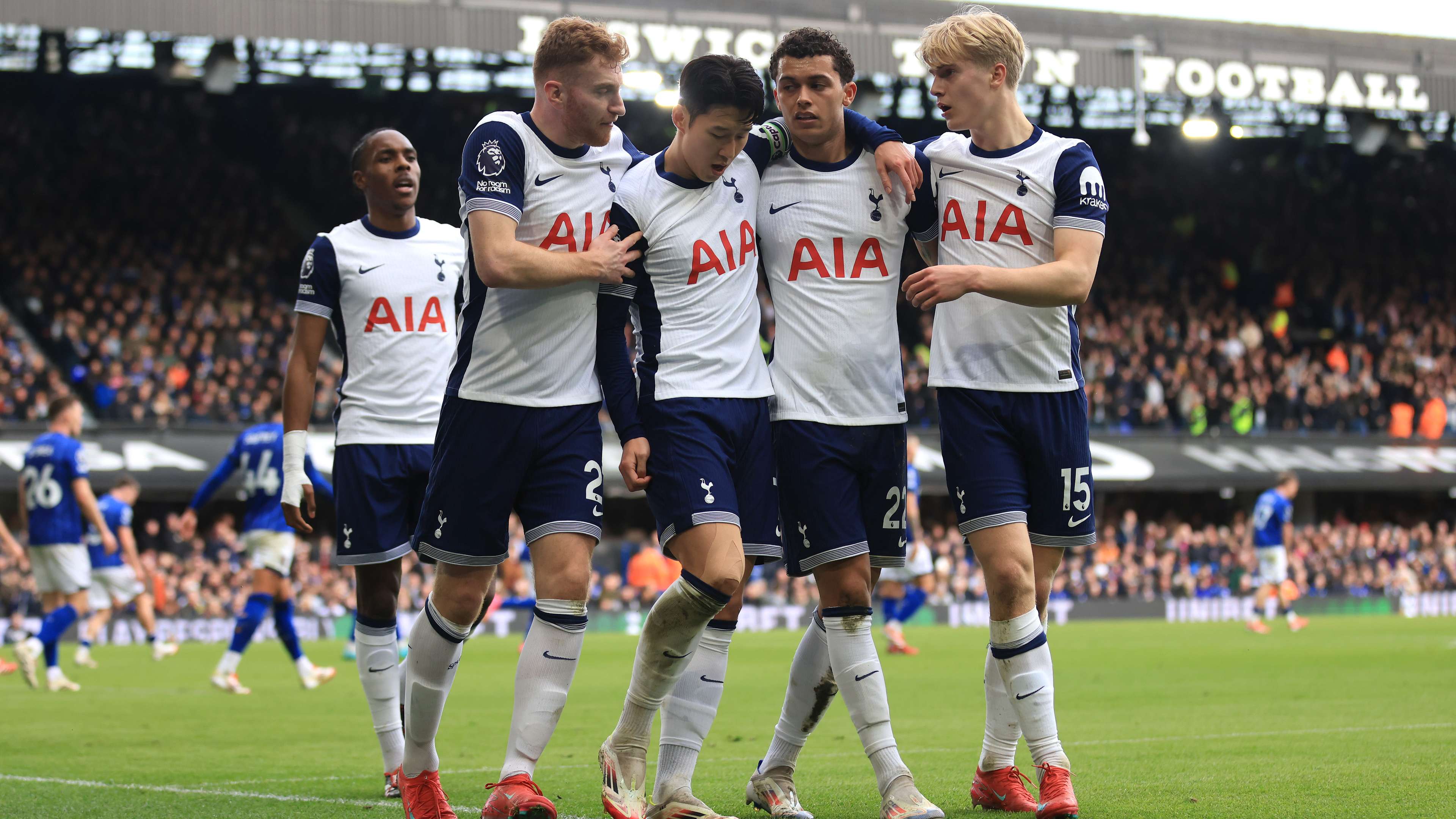 並且憑藉其 並且憑藉其